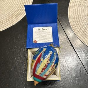 Li bien manager scene ornament